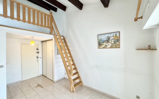 Exclusivité 2 pièces dans résidence avec piscine, garage et cave