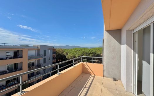 Appartement 3 pièces 58m2 dans résidence avec piscine