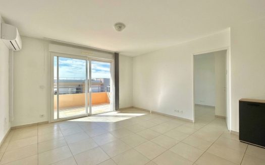 Appartement 3 pièces 58m2 dans résidence avec piscine